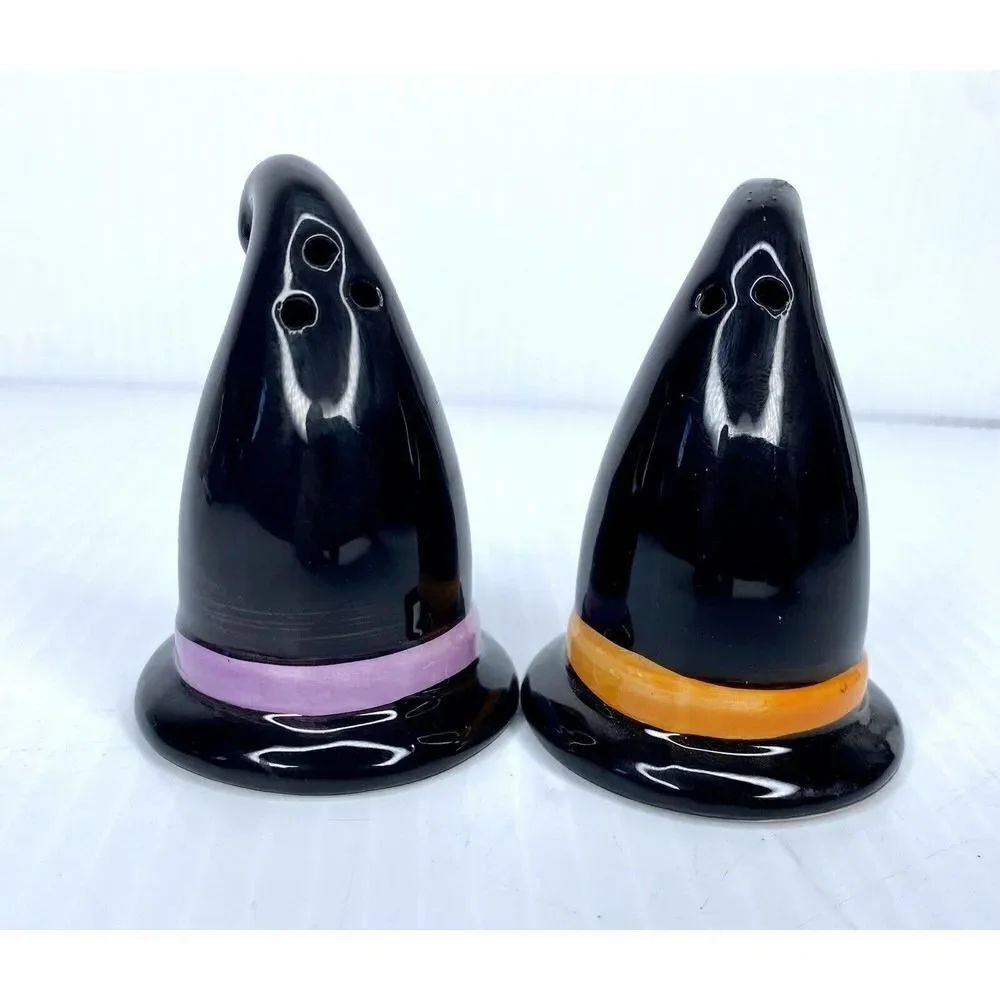 Hocus Pocus Witch Hat Salt & Pepper Ceramic Shakers - Halloween Decor Cute￼